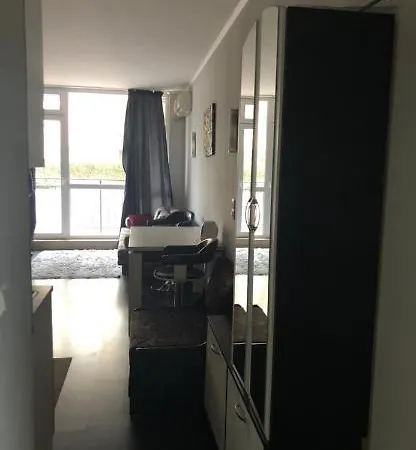 Lägenhet Sanset Beach 4 Slăntjev Brjag